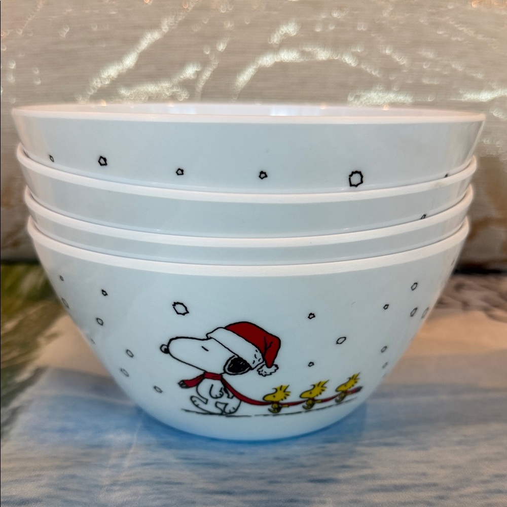 NWT Festive Peanuts Snoopy Melamine Bowl Set of 4 - Picture 5 of 5